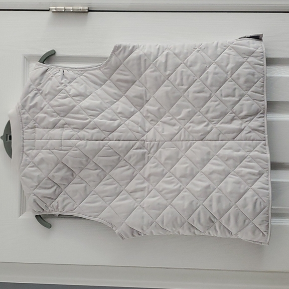 Gap Quilted Puffer Vest Size Medium - Picture 5 of 6